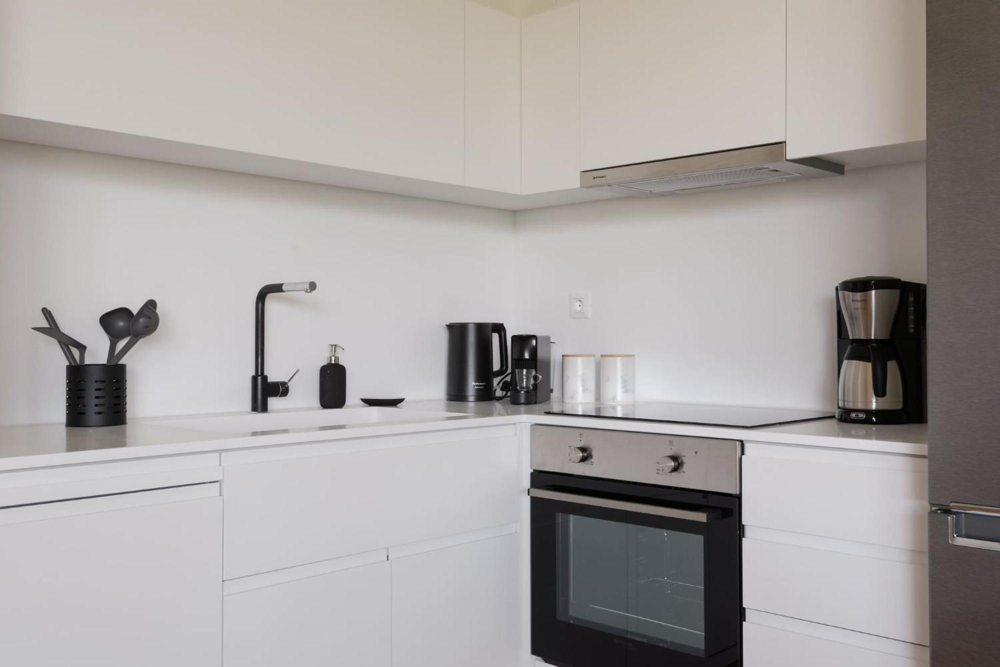 Urban With Stunning Acropolis View & Roofdeck *